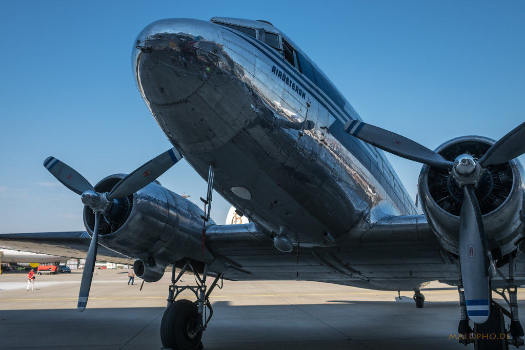 DC-3 Nase