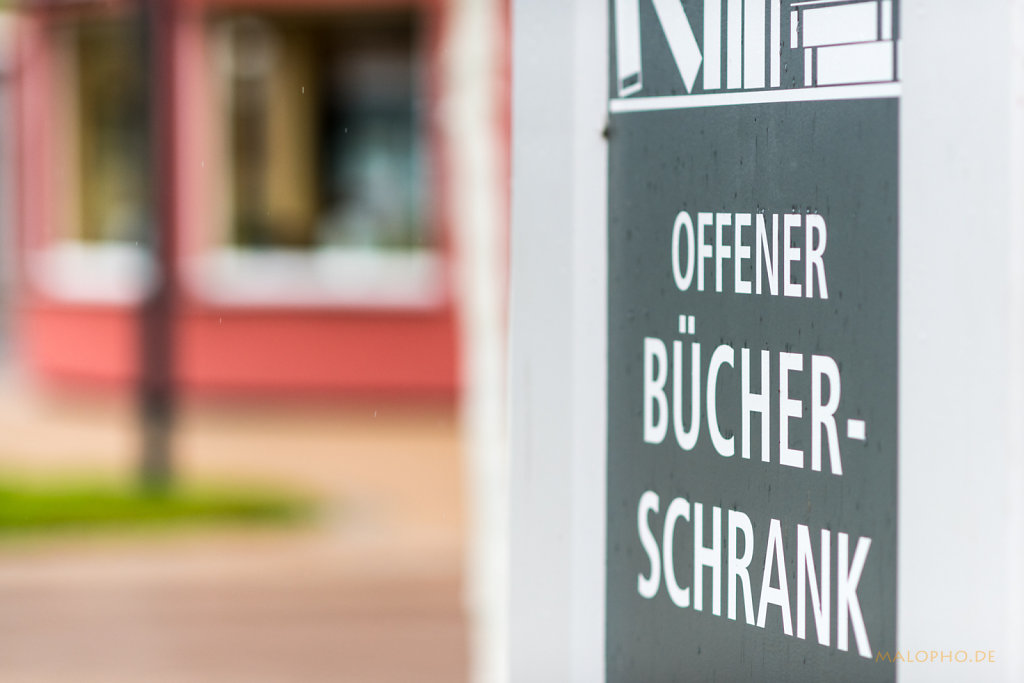 Bücherschrank