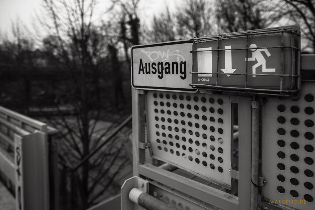 Ausgang-2