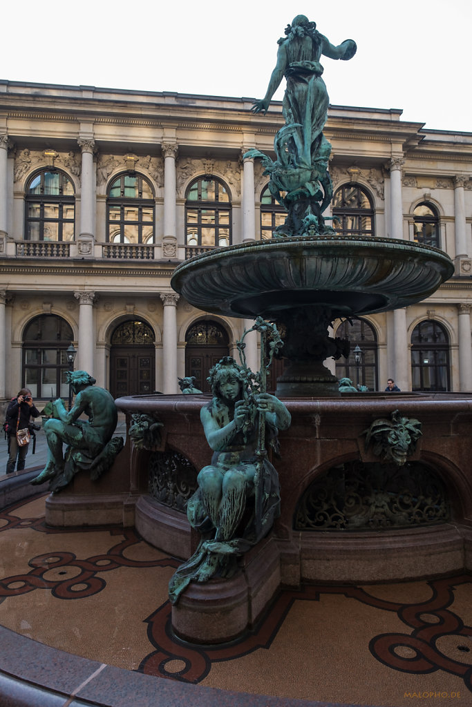 Rathaus Brunnen