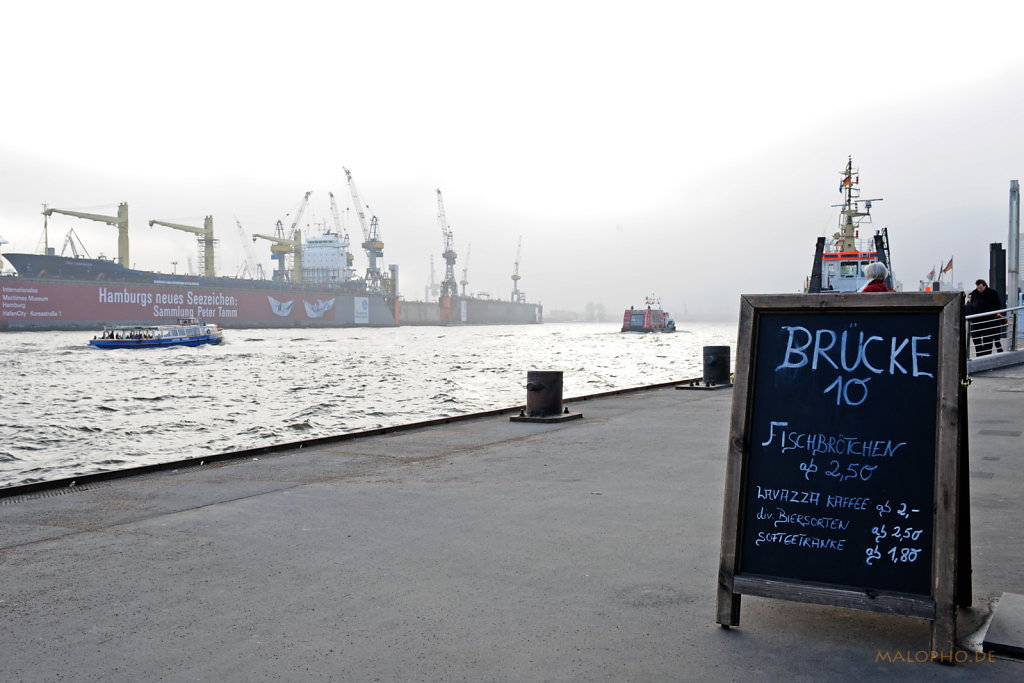 Bruecke 10 Fischbroetchen