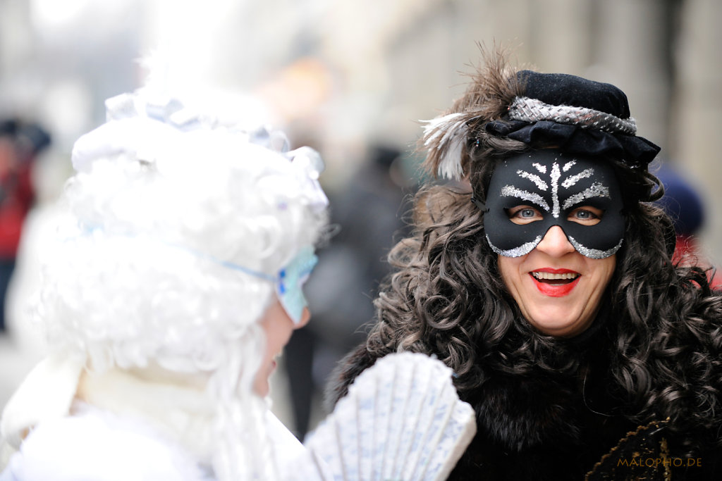 Maske schwarz_weiss 1