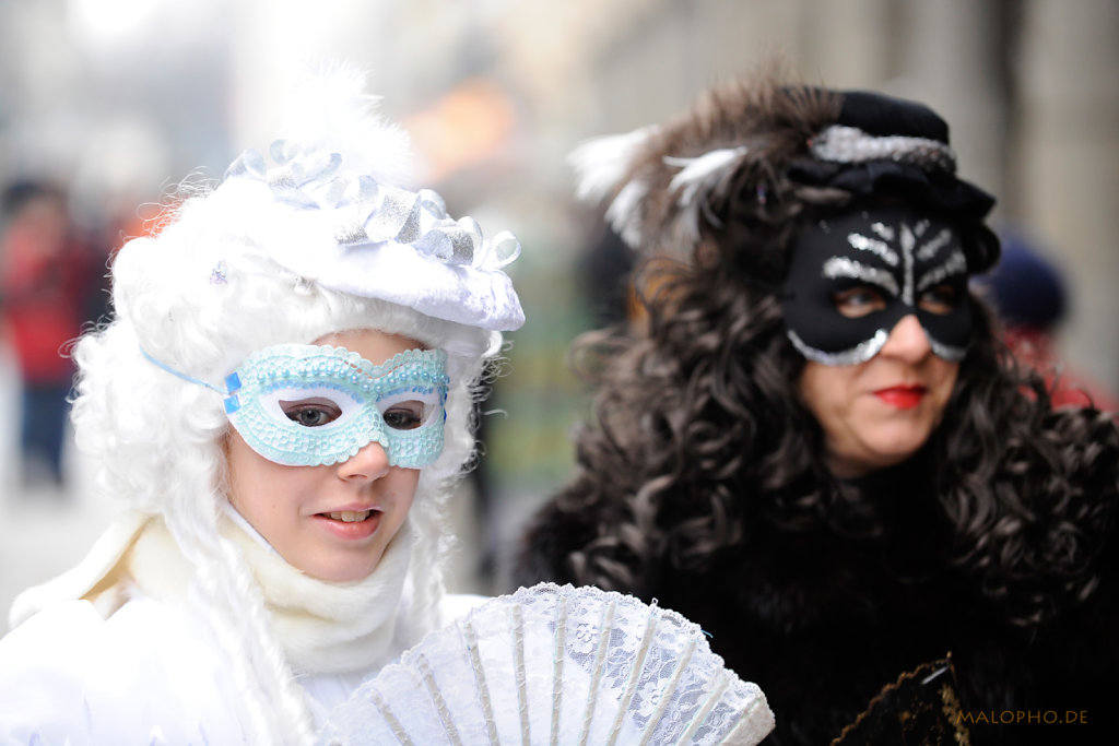 Maske schwarz_weiss 3