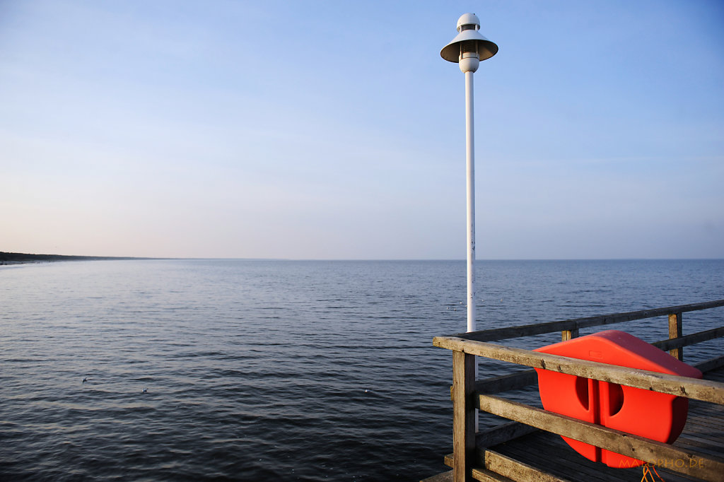 Ostseeblau mit Rot