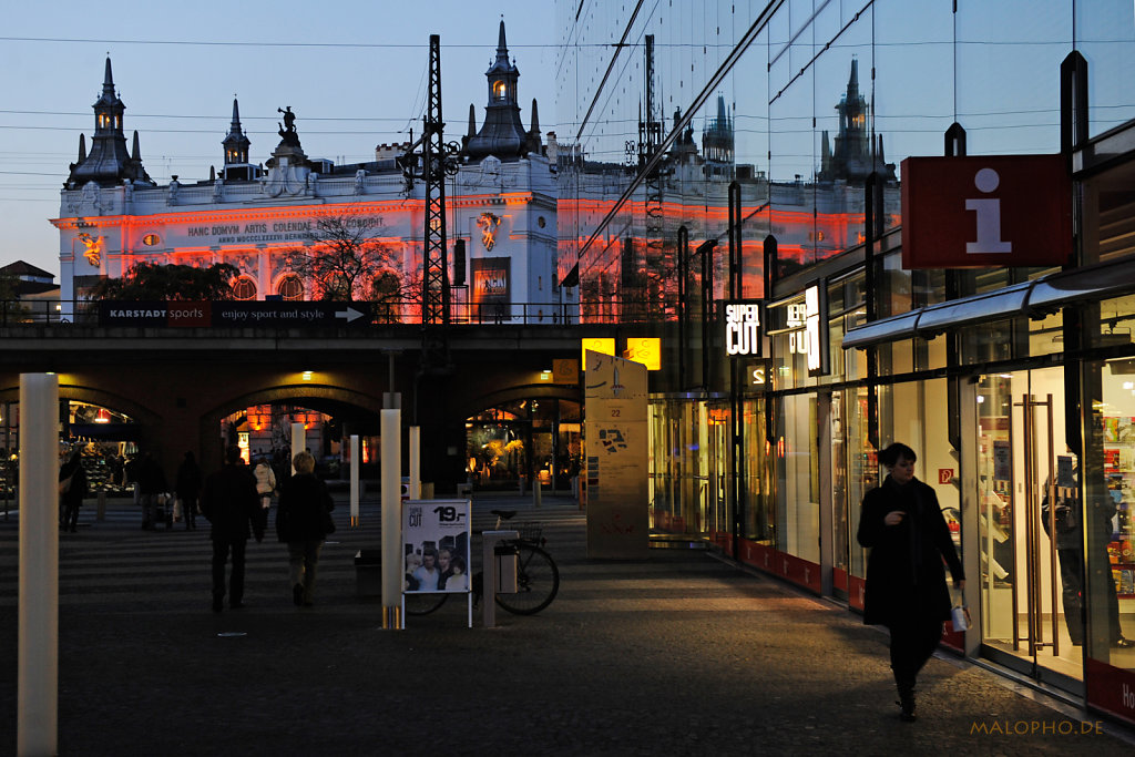 Westen im Spiegel