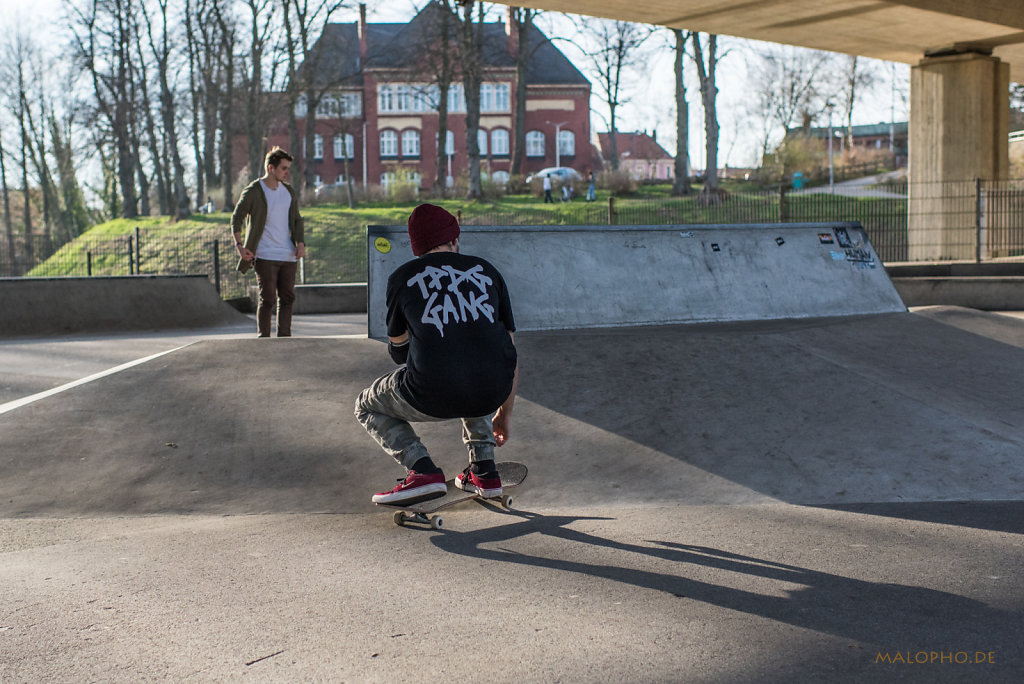 Skates