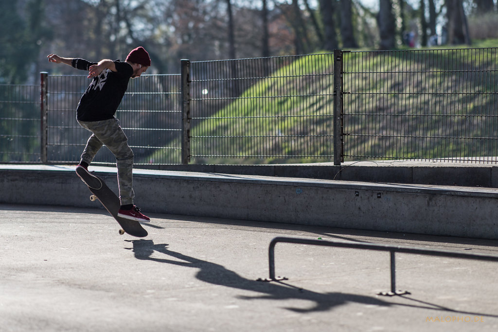 Skates
