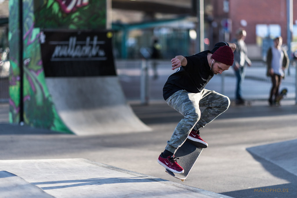 Skates