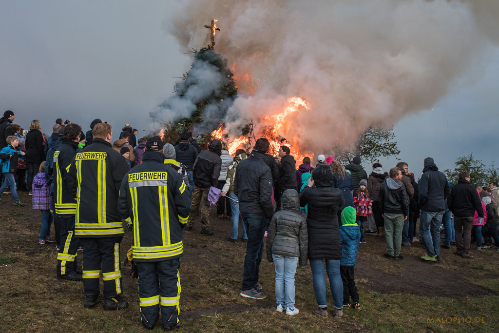 Mit Feuerwehr