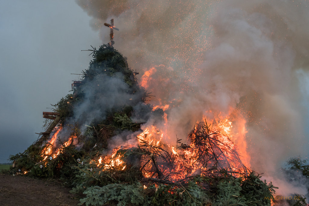 Flammen überall