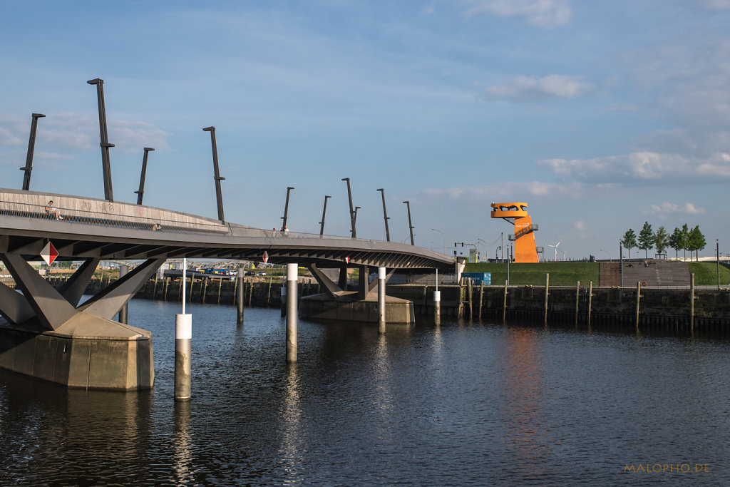 Baakenhafenbrücke