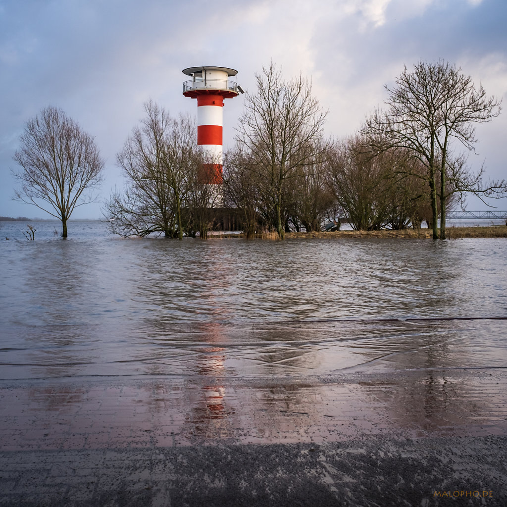 Leuchtturm nasse Füße