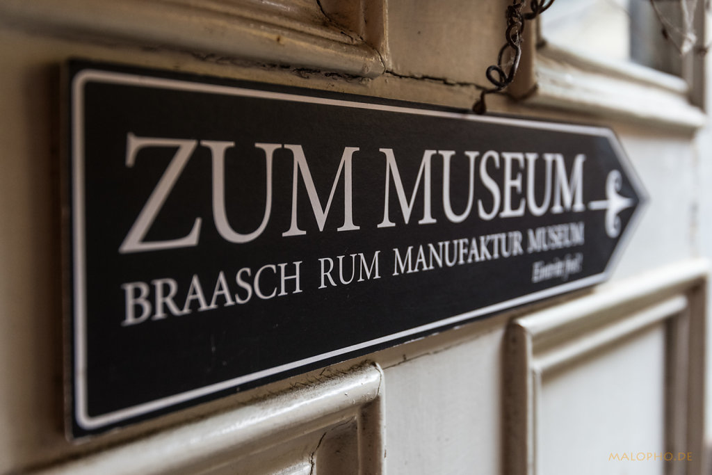 Zum Museum